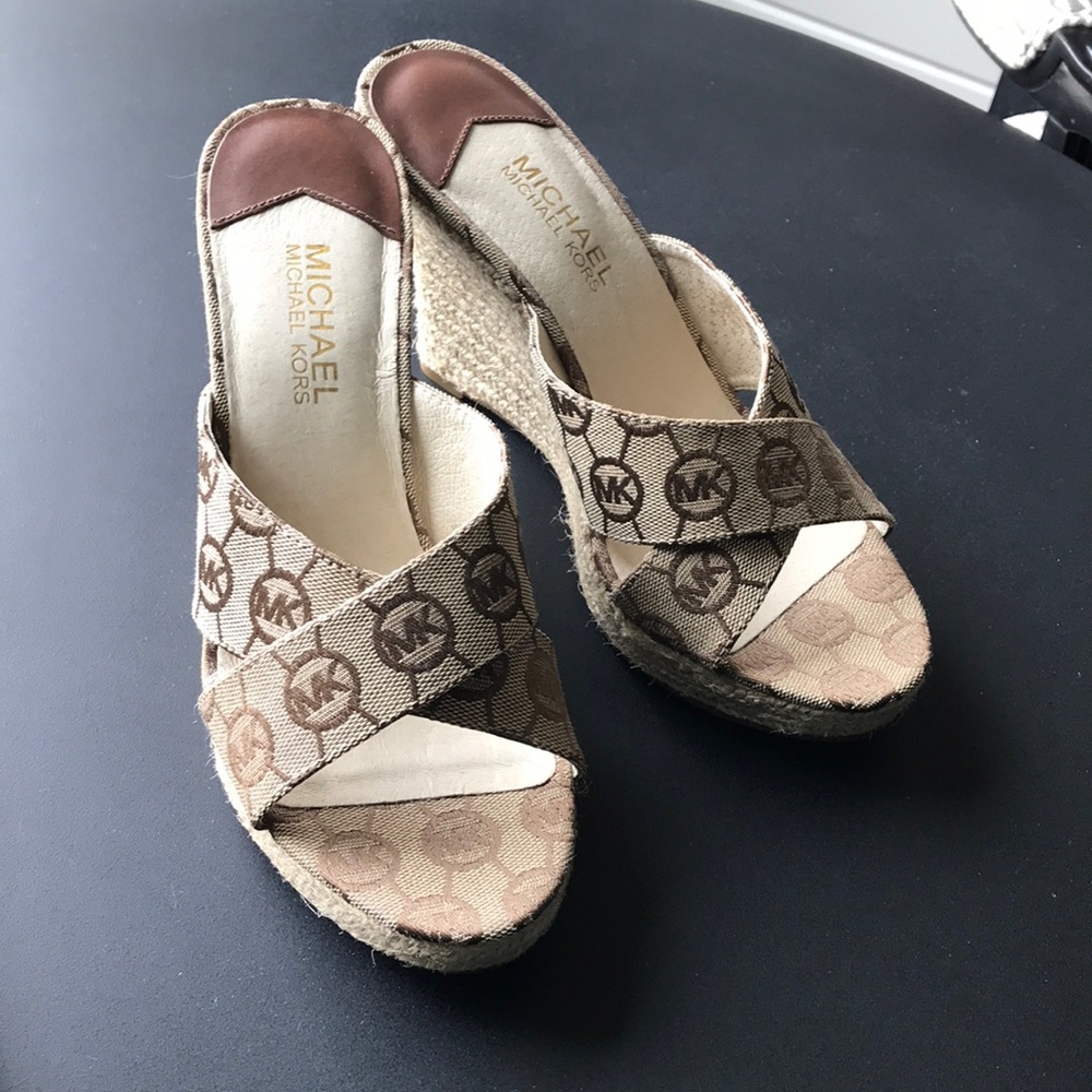 Never worn Michael Kors shoes!